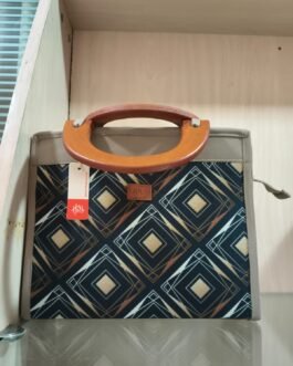 Printed Wooden Handle Handbag with 3 Inner Compartments