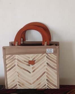 Printed Wooden Handle Handbag with 3 Inner Compartments